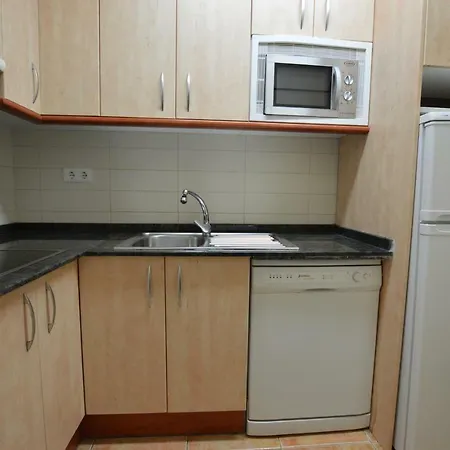 Alboran 2 Familias Arysal Apartamento Salou